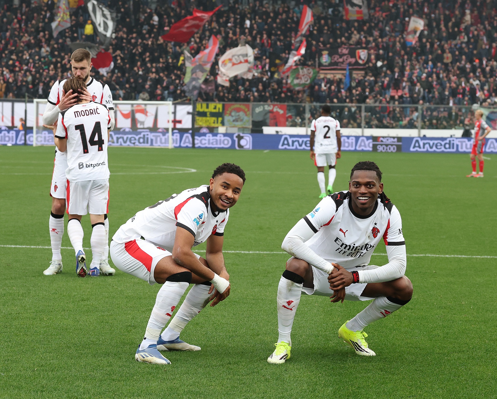 网页版登录入口-米体：莱奥续约谈判已开启，但英超和沙特的转会威胁仍存在